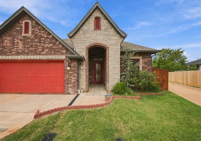 Photo 2 of Single family home for sale at 7237 Northwest 153rd, Edmond, OK 73013 | MLS# 1252629 | Listing updated on 2026-10-08