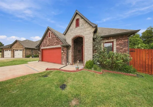 Photo 3 of Single family home for sale at 7237 Northwest 153rd, Edmond, OK 73013 | MLS# 1252629 | Listing updated on 2026-10-08