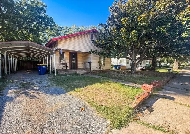 Single family home for sale at 1212 S Husband St, Stillwater, OK 74074 | MLS# 1252637