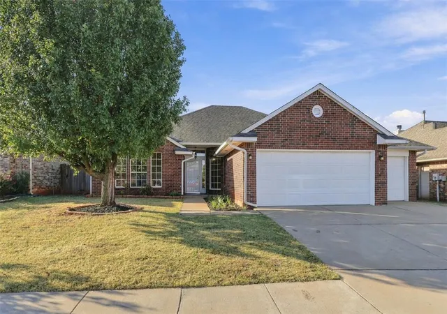 Photo 1 of Single family home for sale at 2812 Nw 167th Street, Edmond, OK 73012 | MLS# 1252639 | Listing updated on 2026-10-07