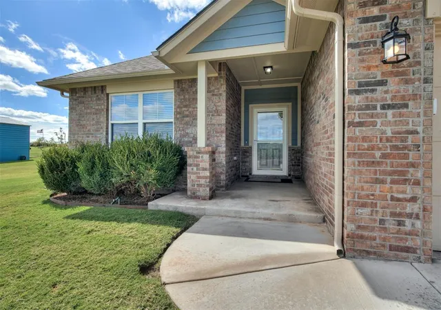 Photo 3 of Single family home for sale at 14425 Meadow Ridge Ln, Edmond, OK 73025 | MLS# 1252651 | Listing updated on 2026-10-19