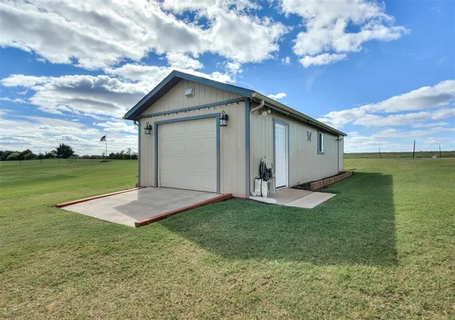 Photo 3 of Single family home for sale at 14425 Meadow Ridge Ln, Edmond, OK 73025 | MLS# 1252651 | Listing updated on 2026-10-19