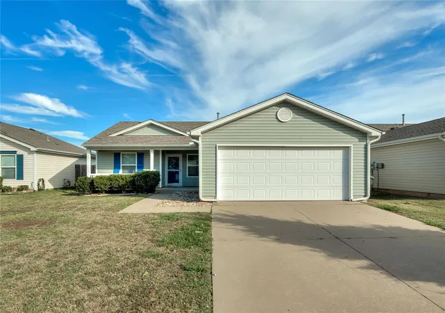 Single family home for sale at 509 Dayflower Ln, Norman, OK 73069 | MLS# 1252662