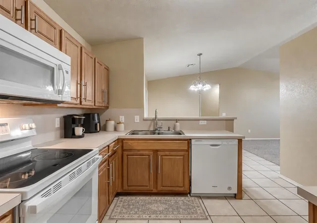 Photo 3 of Single family home for sale at 509 Dayflower Ln, Norman, OK 73069 | MLS# 1252662 | Listing updated on 2026-10-28