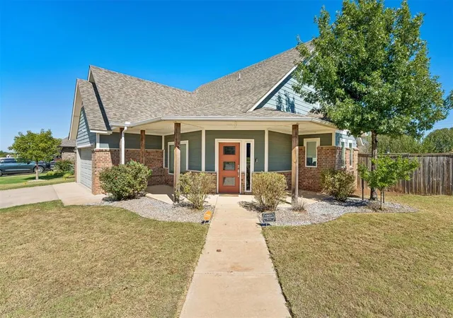 Photo 3 of Single family home for sale at 10500 Glover River Dr, Yukon, OK 73099 | MLS# 1252669 | Listing updated on 2026-10-10