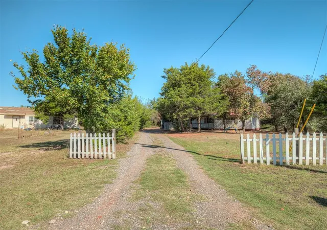 Photo 3 of Single family home for sale at 990936 S Candlewood Ln, Wellston, OK 74881 | MLS# 1252674 | Listing updated on 2026-10-09