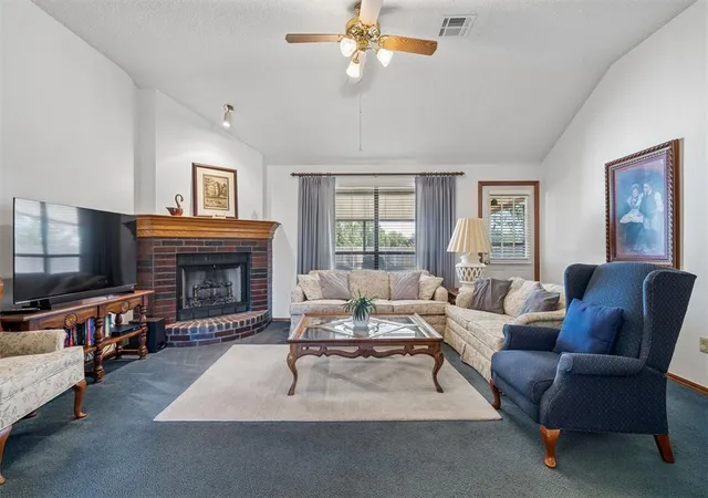 Photo 4 of Sale Pending at 9206 S Bryant Ter, Moore, OK 73160 | MLS# 1252680 | Listing updated on 2026-10-28