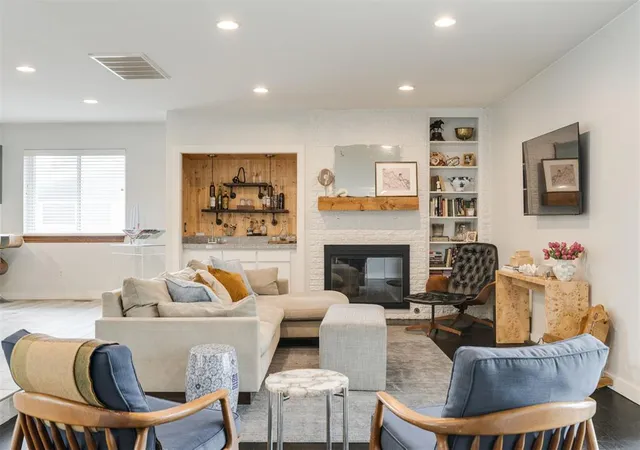 Photo 3 of Single family home for sale at 3820 Nw 68th Street, Oklahoma City, OK 73116 | MLS# 1252693 | Listing updated on 2026-10-08
