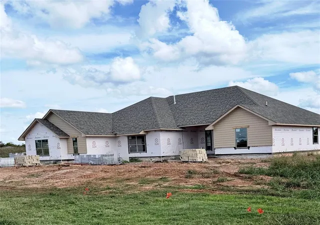 Single family home for sale at 10008 Baldwin Ln, Oklahoma City, OK 73169 | MLS# 1252697