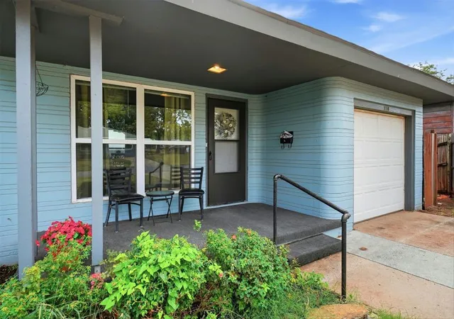 Photo 1 of Single family home for sale at 220 Davis Blvd, Elk City, OK 73644 | MLS# 1252699 | Listing updated on 2026-10-08
