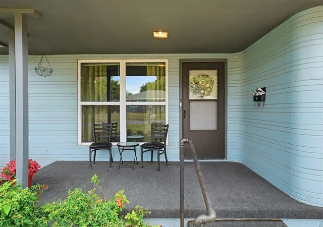 Photo 3 of Single family home for sale at 220 Davis Blvd, Elk City, OK 73644 | MLS# 1252699 | Listing updated on 2026-10-08
