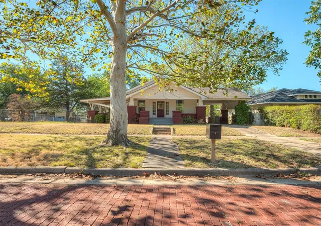 Photo 1 of Single family home for sale at 424 W Adams St, Purcell, OK 73080 | MLS# 1252709 | Listing updated on 2026-10-10
