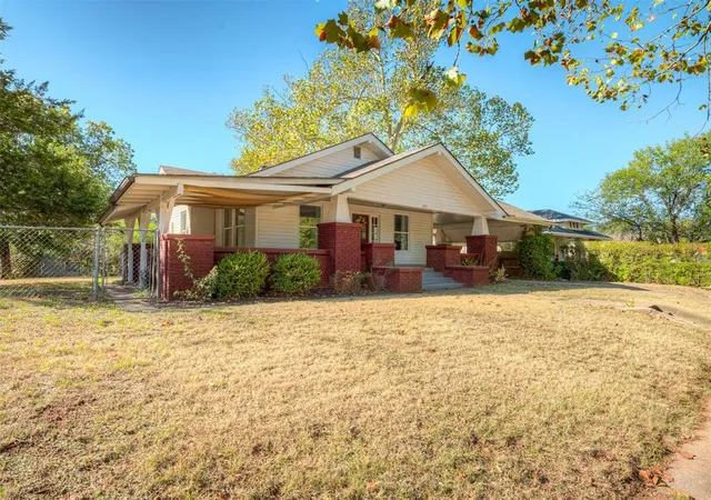 Photo 3 of Single family home for sale at 424 W Adams St, Purcell, OK 73080 | MLS# 1252709 | Listing updated on 2026-10-10