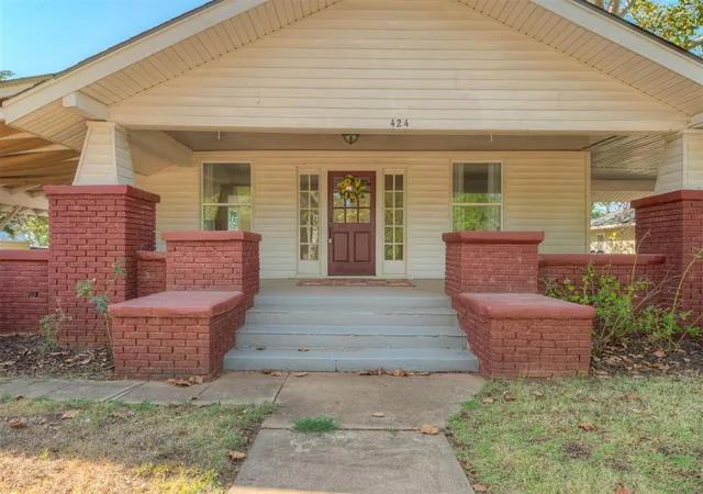 Photo 4 of Single family home for sale at 424 W Adams St, Purcell, OK 73080 | MLS# 1252709 | Listing updated on 2026-10-10