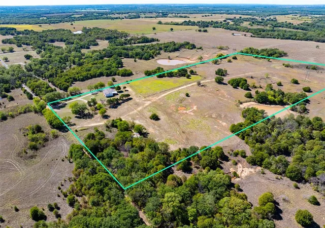 Photo 3 of Single family home for sale at 31738 N County Rd 3110, Elmore City, OK 73433 | MLS# 1252710 | Listing updated on 2026-10-10