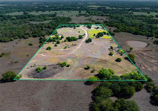 Photo 3 of Single family home for sale at 31738 N County Rd 3110, Elmore City, OK 73433 | MLS# 1252710 | Listing updated on 2026-10-10
