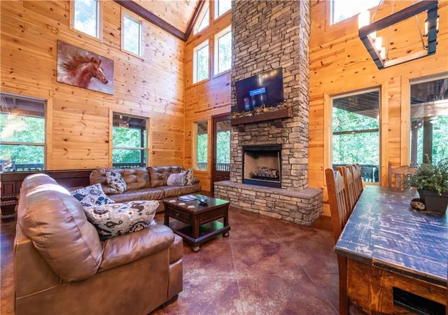 Photo 3 of Single family home for sale at 637 High Peak Trl, Broken Bow, OK 74728 | MLS# 1252714 | Listing updated on 2026-10-07