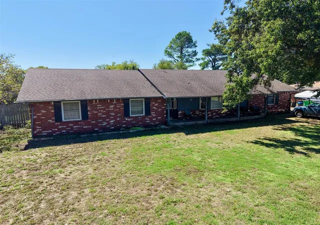 Photo 4 of Single family home for sale at 815 W Date St, Okemah, OK 74859 | MLS# 1252738 | Listing updated on 2026-10-09