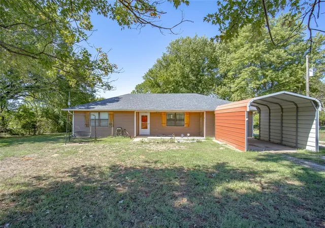 Photo 1 of Single family home for sale at 880543 S 3420 Road, Chandler, OK 74834 | MLS# 1252739 | Listing updated on 2026-10-08