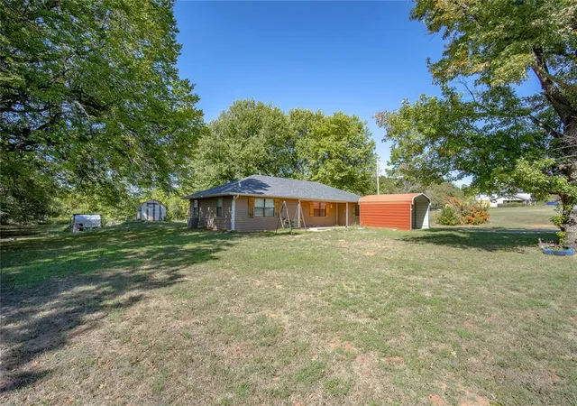 Photo 3 of Single family home for sale at 880543 S 3420 Road, Chandler, OK 74834 | MLS# 1252739 | Listing updated on 2026-10-08