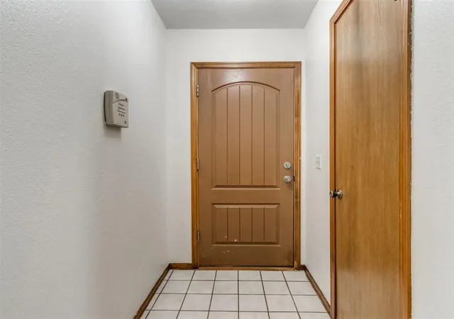 Photo 3 of Single family home for sale at 1606 Briarcliff Ct, Norman, OK 73071 | MLS# 1252741 | Listing updated on 2026-10-08
