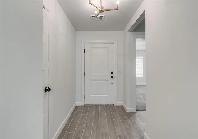 Photo 2 of Single family home for sale at 10532 NW 32nd Street, Yukon, OK 73099 | MLS# 1252745 | Listing updated on 2026-10-31