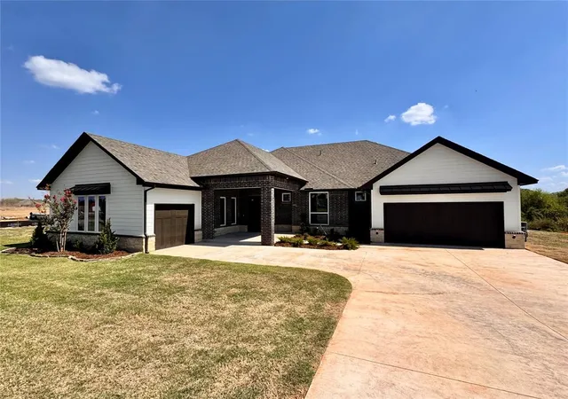 Photo 3 of Single family home for sale at 4000 Blue Ridge Ave, Norman, OK 73072 | MLS# 1252748 | Listing updated on 2026-10-09
