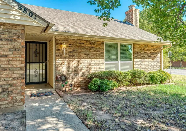 Photo 2 of Single family home for sale at 8801 Nw 92nd Street, Oklahoma City, OK 73132 | MLS# 1252758 | Listing updated on 2026-10-09