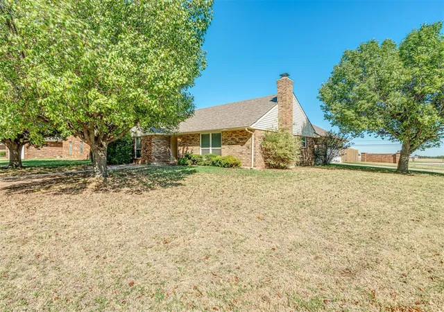 Photo 3 of Single family home for sale at 8801 Nw 92nd Street, Oklahoma City, OK 73132 | MLS# 1252758 | Listing updated on 2026-10-09