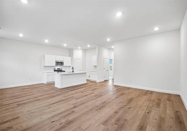 Photo 4 of Single family home for sale at 3404 Hickorystick Dr, Chickasha, OK 73018 | MLS# 1252768 | Listing updated on 2026-10-09