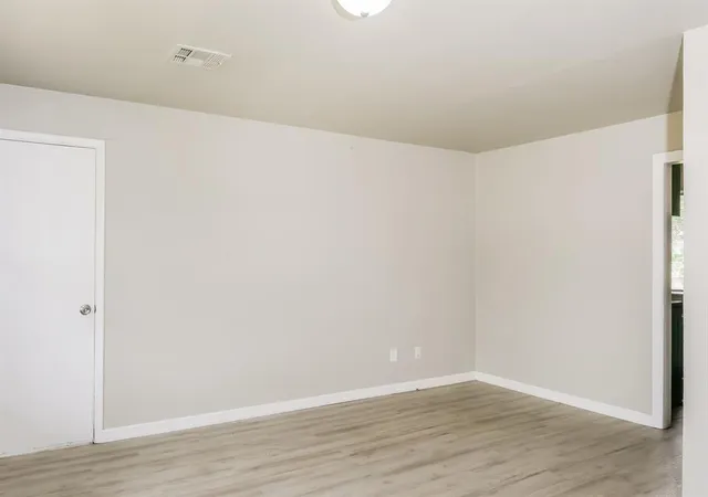 Photo 3 of Single family home for sale at 3107 Nw 41st Street, Oklahoma City, OK 73112 | MLS# 1252771 | Listing updated on 2026-10-07