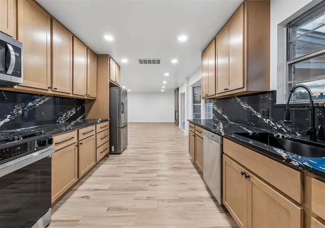 Photo 2 of Single family home for sale at 11917 Shroyer Dr, Oklahoma City, OK 73170 | MLS# 1252783 | Listing updated on 2026-10-09