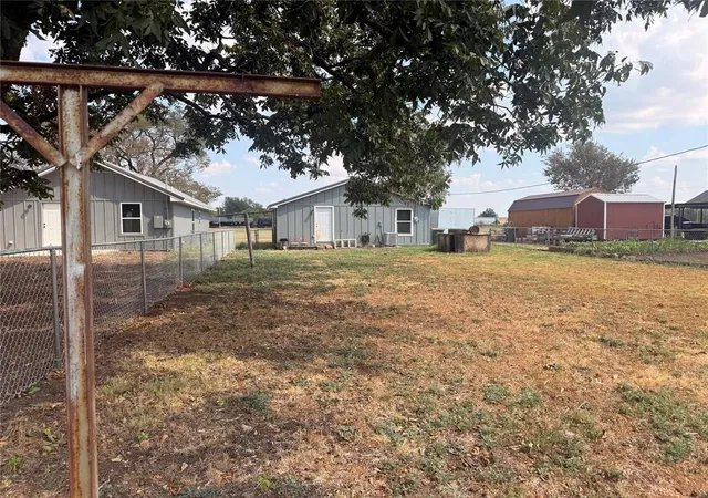 Photo 3 of Single family home for sale at 708 S Sheppard St, Chickasha, OK 73018 | MLS# 1252799 | Listing updated on 2026-10-08