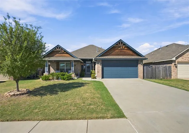 Single family home for sale at 2213 Wheatheart Dr, Yukon, OK 73099 | MLS# 1252805