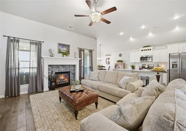 Photo 3 of Single family home for sale at 2213 Wheatheart Dr, Yukon, OK 73099 | MLS# 1252805 | Listing updated on 2026-10-09