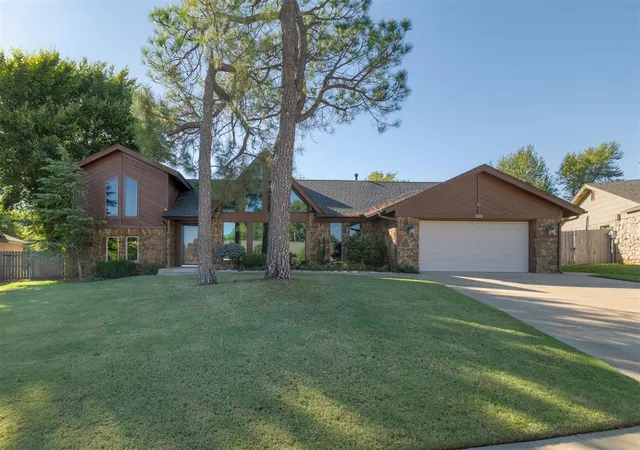 Photo 1 of Single family home for sale at 608 Woodlawn Dr, Yukon, OK 73099 | MLS# 1252816 | Listing updated on 2026-10-09