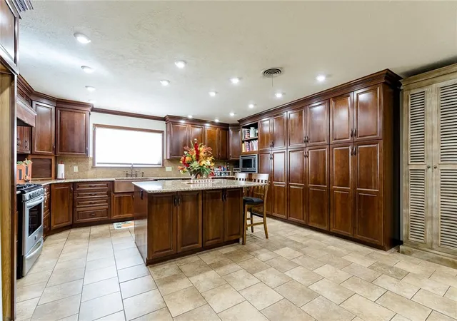 Photo 3 of Single family home for sale at 903 S Cearlock Ave, Cheyenne, OK 73628 | MLS# 1252819 | Listing updated on 2026-10-11