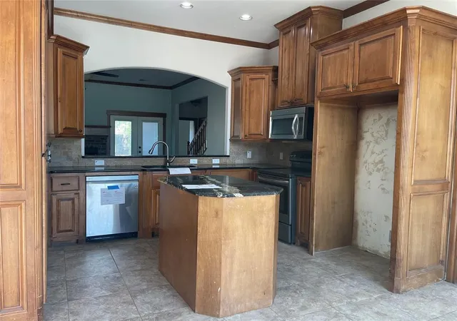 Photo 4 of Single family home for sale at 14717 S Broadway Ave, Oklahoma City, OK 73170 | MLS# 1252822 | Listing updated on 2026-10-08