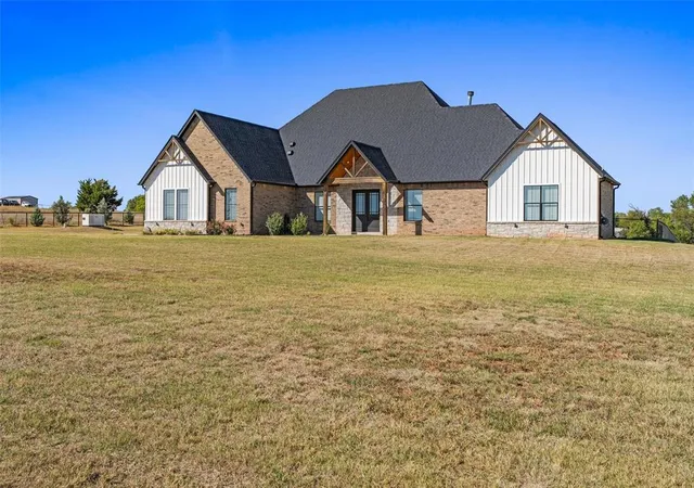 Photo 2 of Single family home for sale at 11825 SW 114th Circle, Mustang, OK 73064 | MLS# 1252826 | Listing updated on 2026-10-10
