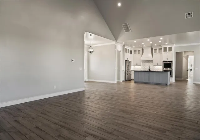 Photo 4 of Single family home for sale at 11825 SW 114th Circle, Mustang, OK 73064 | MLS# 1252826 | Listing updated on 2026-10-10