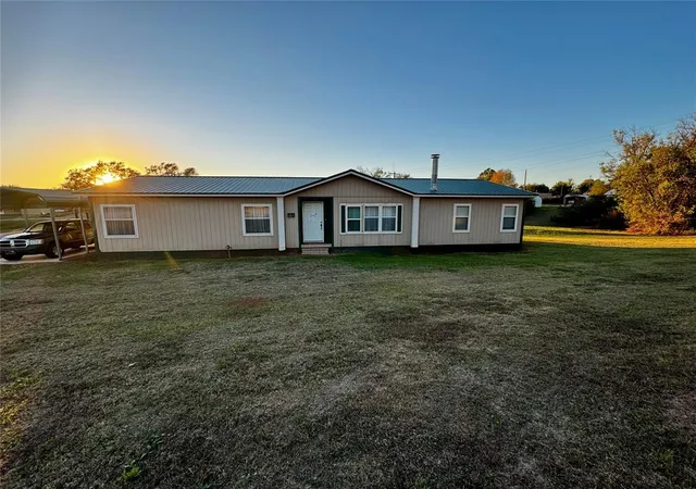 Photo 1 of Single family home for sale at 260 S Schley Ave, Leedey, OK 73654 | MLS# 1252832 | Listing updated on 2026-10-09