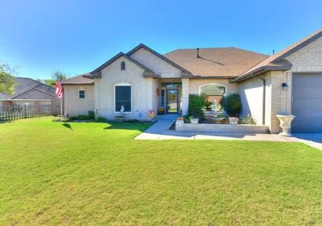 Photo 3 of Single family home for sale at 12608 Chisholm Spur, Yukon, OK 73099 | MLS# 1252833 | Listing updated on 2026-10-10
