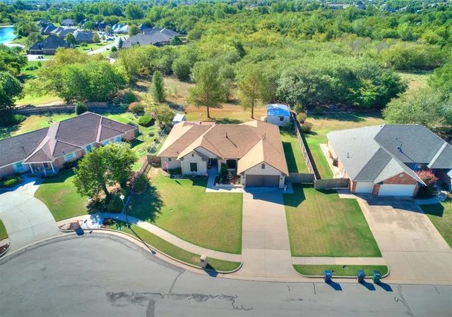 Photo 3 of Single family home for sale at 12608 Chisholm Spur, Yukon, OK 73099 | MLS# 1252833 | Listing updated on 2026-10-10
