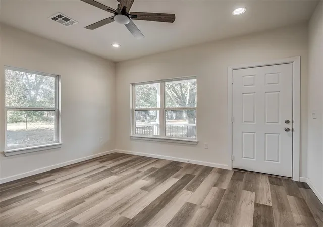 Photo 4 of Single family home for sale at 628 N 10th Street, Chickasha, OK 73018 | MLS# 1252836 | Listing updated on 2026-10-10