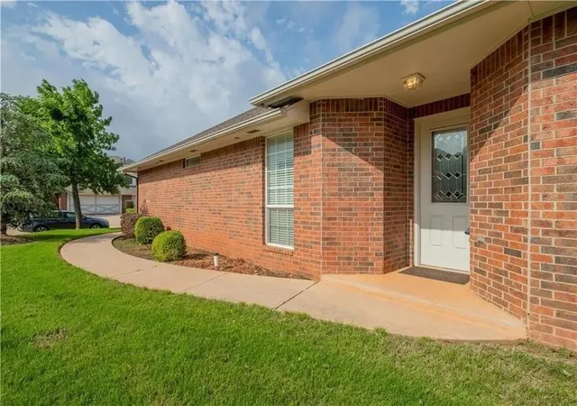 Photo 2 of Multi family home for sale at 36 Butterfly Crk Blvd, Edmond, OK 73013 | MLS# 1252837 | Listing updated on 2026-10-20