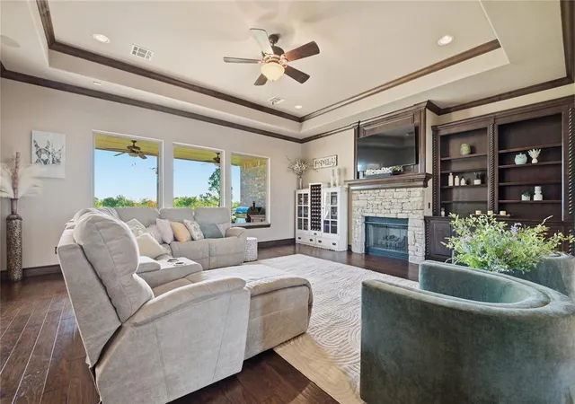 Photo 4 of Single family home for sale at 2900 Fontaine Pl, El Reno, OK 73036 | MLS# 1252838 | Listing updated on 2026-10-09