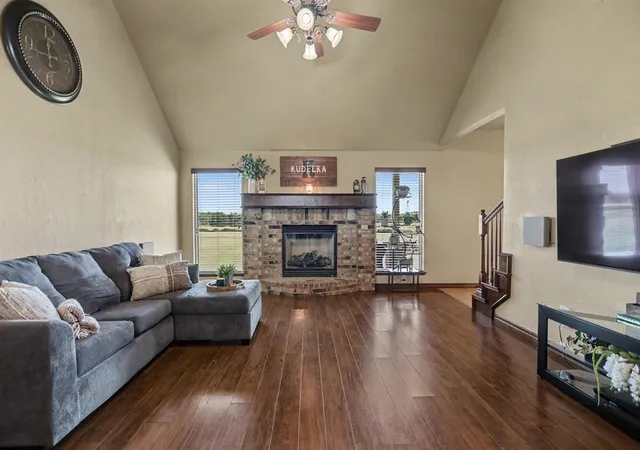 Photo 4 of Single family home for sale at 8606 Venezia Ln, Edmond, OK 73034 | MLS# 1252839 | Listing updated on 2026-10-08