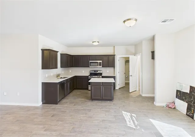 Photo 4 of Single family home for sale at 11601 Split Oak Cir, Guthrie, OK 73044 | MLS# 1252843 | Listing updated on 2026-10-08