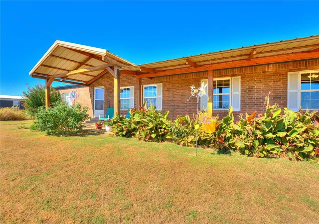 Single family home for sale at 3780 E Seward Rd, Guthrie, OK 73044 | MLS# 1252847