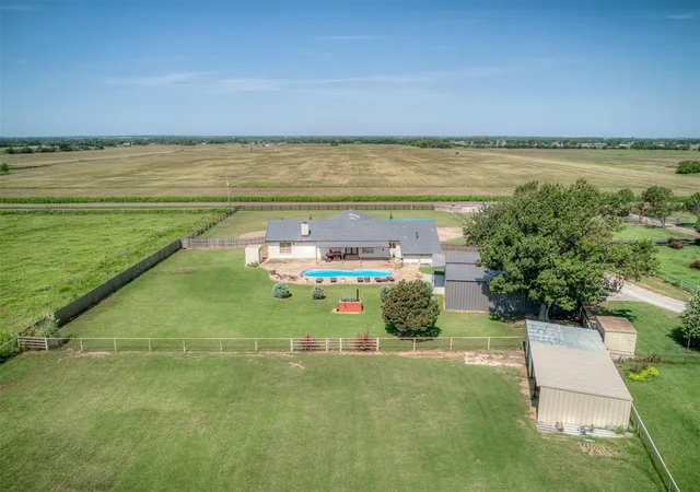 Single family home for sale at 2701 60th Northwest Ave, Norman, OK 73072 | MLS# 1252848